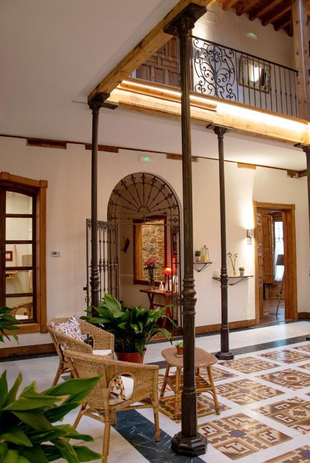 La Casa Del Medico Hosteria Rural Urda Εξωτερικό φωτογραφία